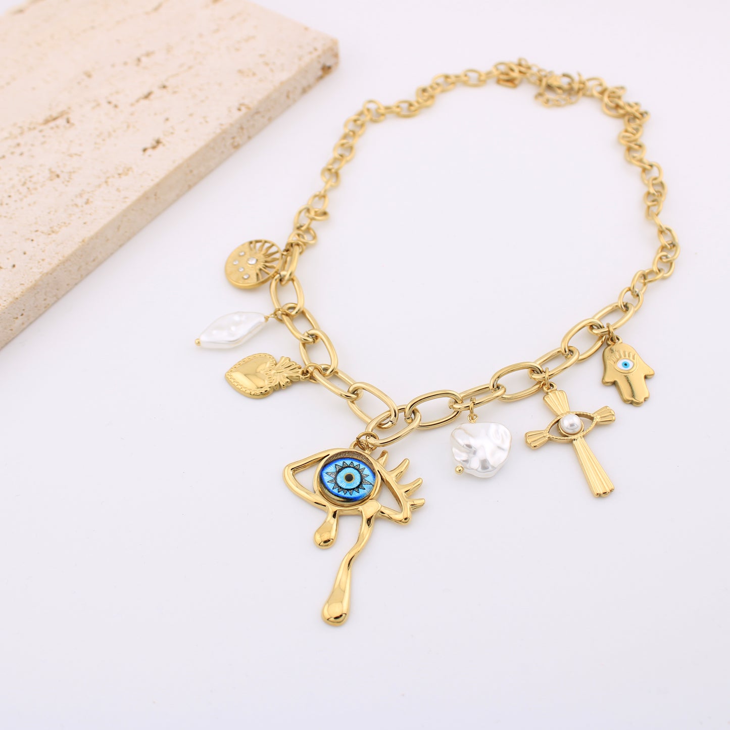 Collier charmes Paros