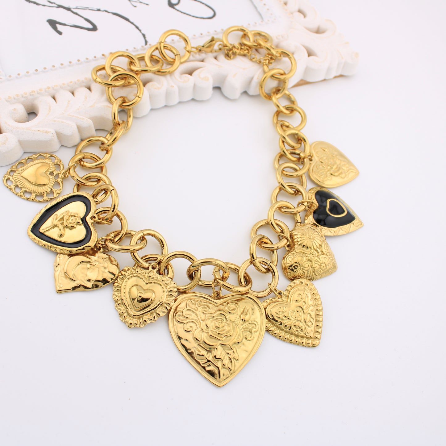 Collier charmes Leonora doré